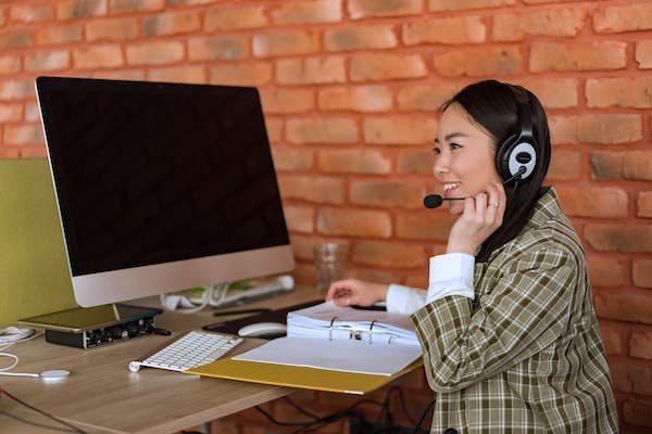 7 conseils pour améliorer votre posture au bureau