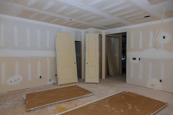 Optimiser l'espace vertical : Tout savoir sur les travaux de surélévation